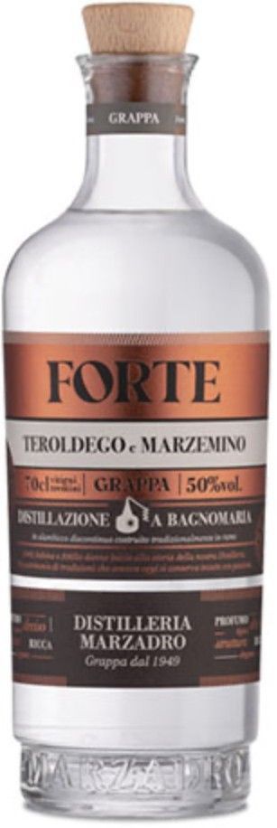 Bottiglia di grappa 