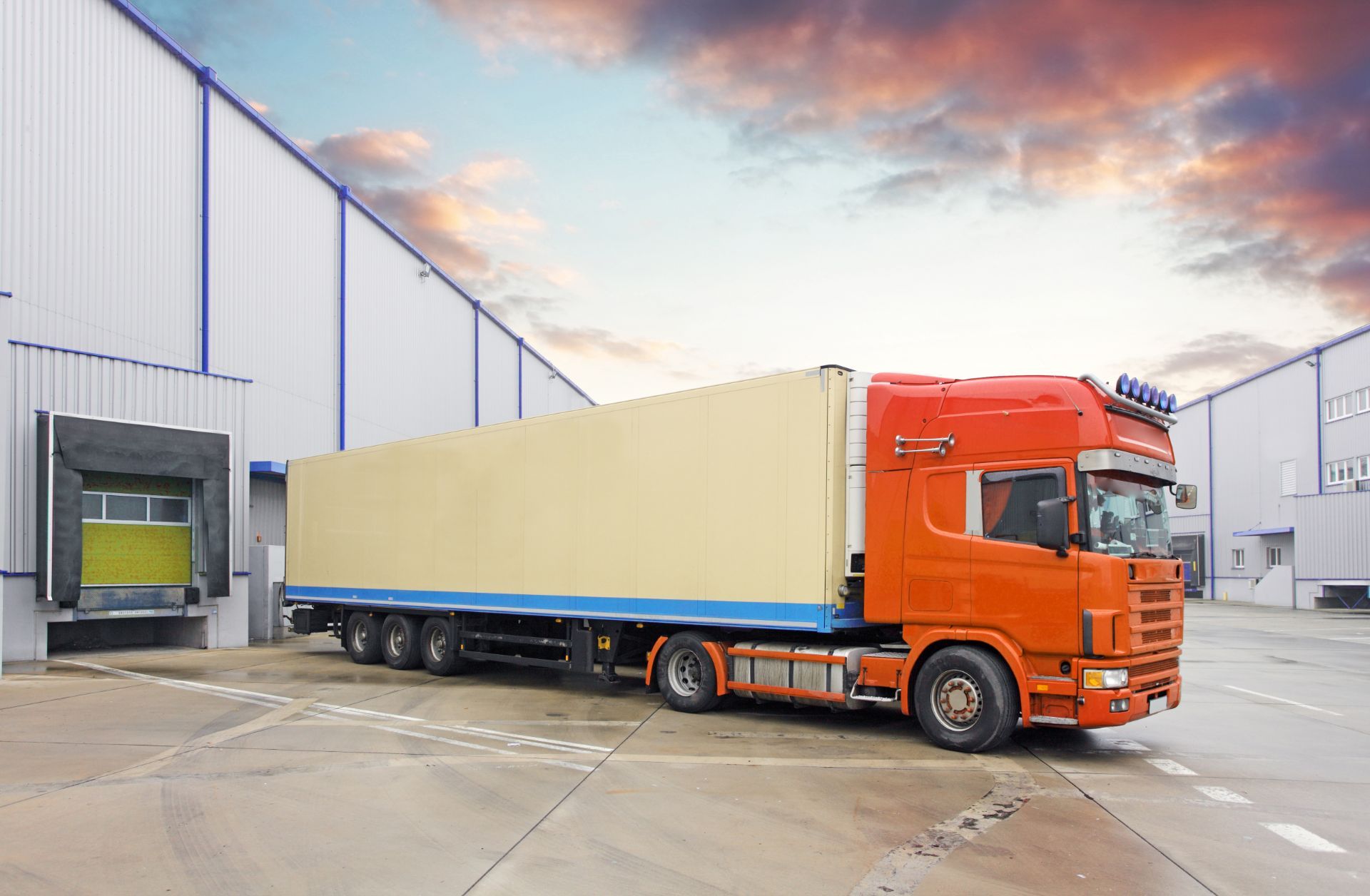 Orange Truck by the Warehouse – PortVilla Rica, GA – SFC Intermodal
