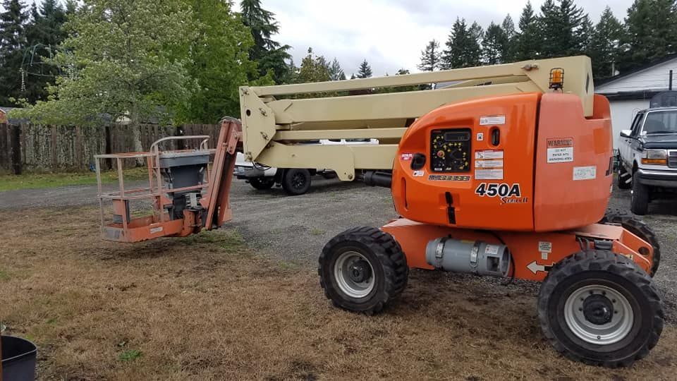 Orange jlg lifter | Tenino, WA | M & L Equipment