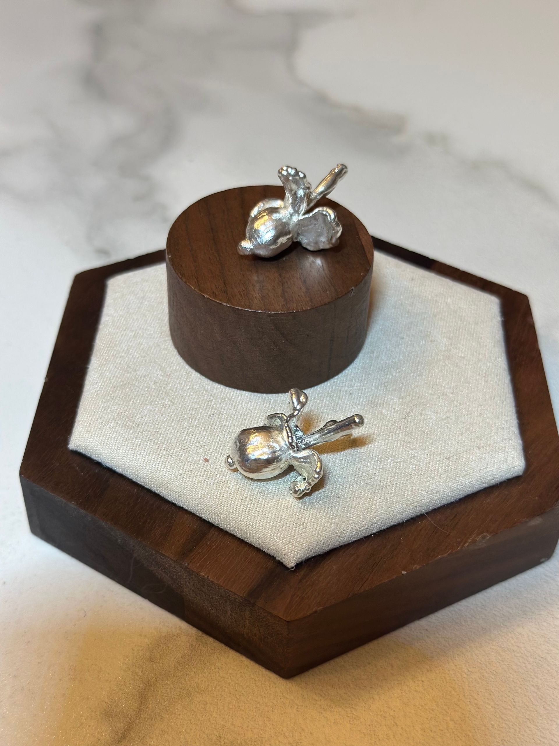 FOREST SEED MINI EARRING - SILVER