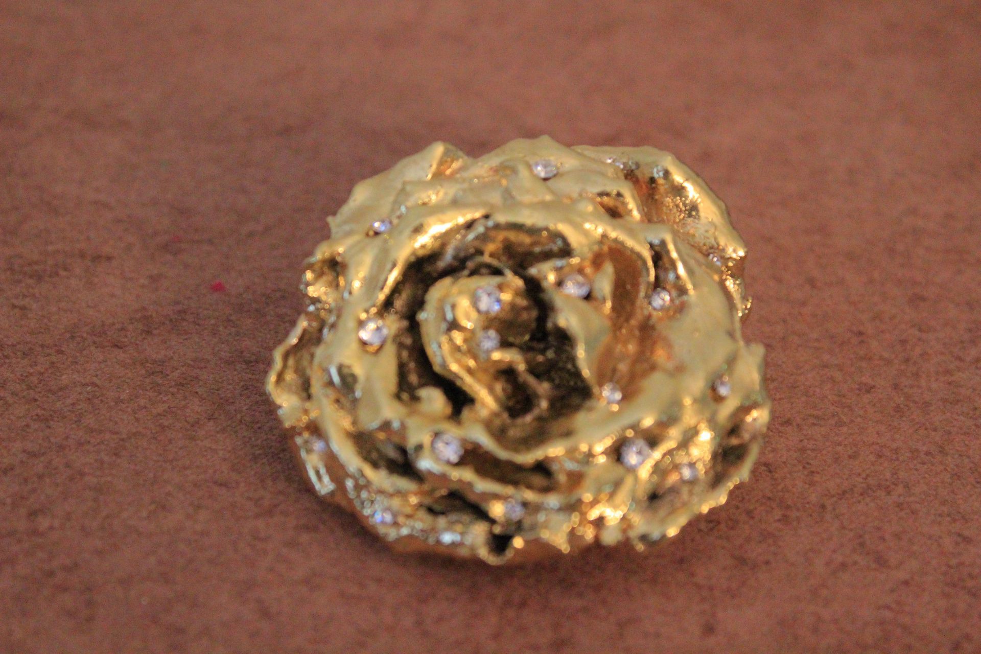 Begonia Pendant (with crystals) - Gold