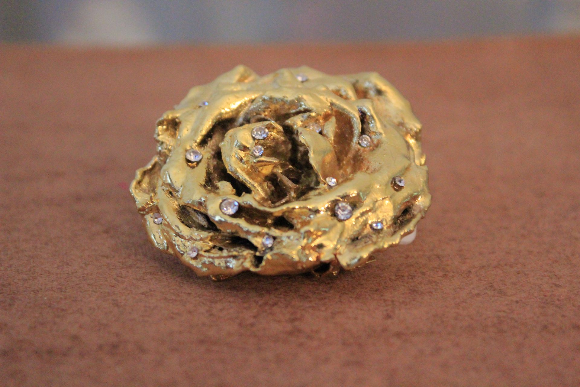Begonia Pendant (with crystals) - Gold