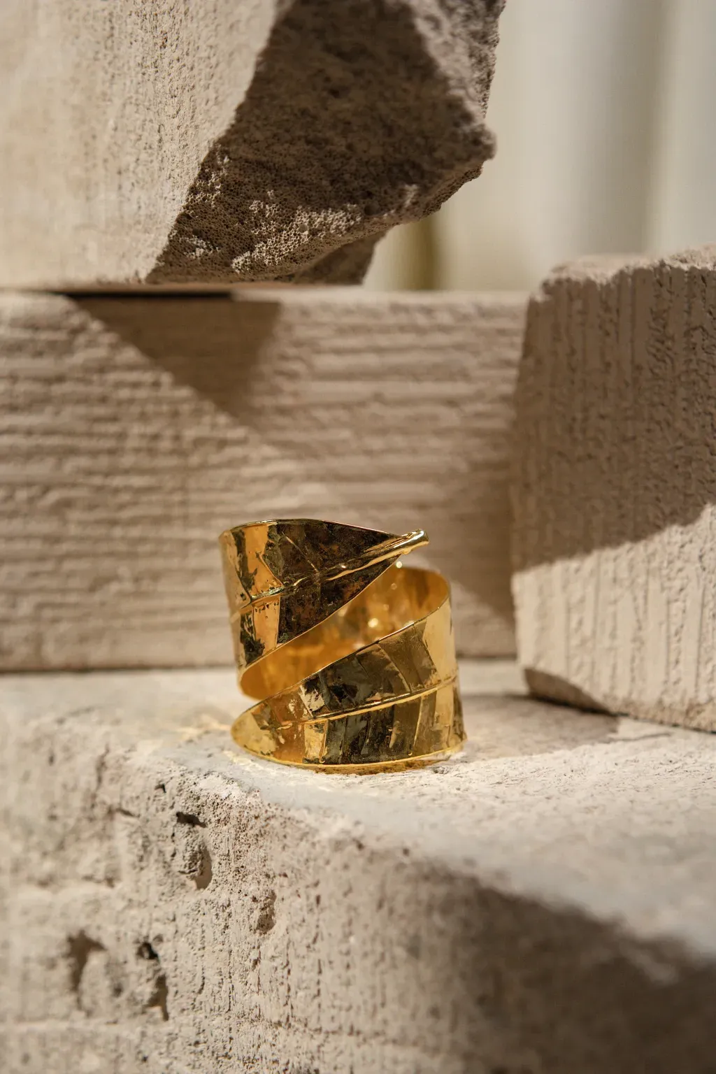Mango Leaf Bracelet. MAX -GOLD