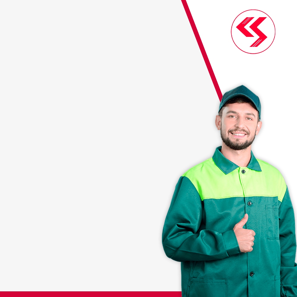Un hombre con una chaqueta verde y amarilla levanta el pulgar.