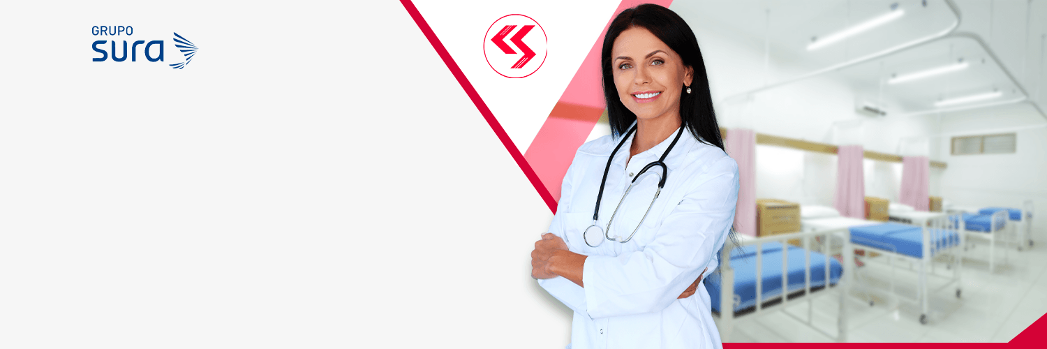 Una doctora está parada en una habitación de hospital con los brazos cruzados.