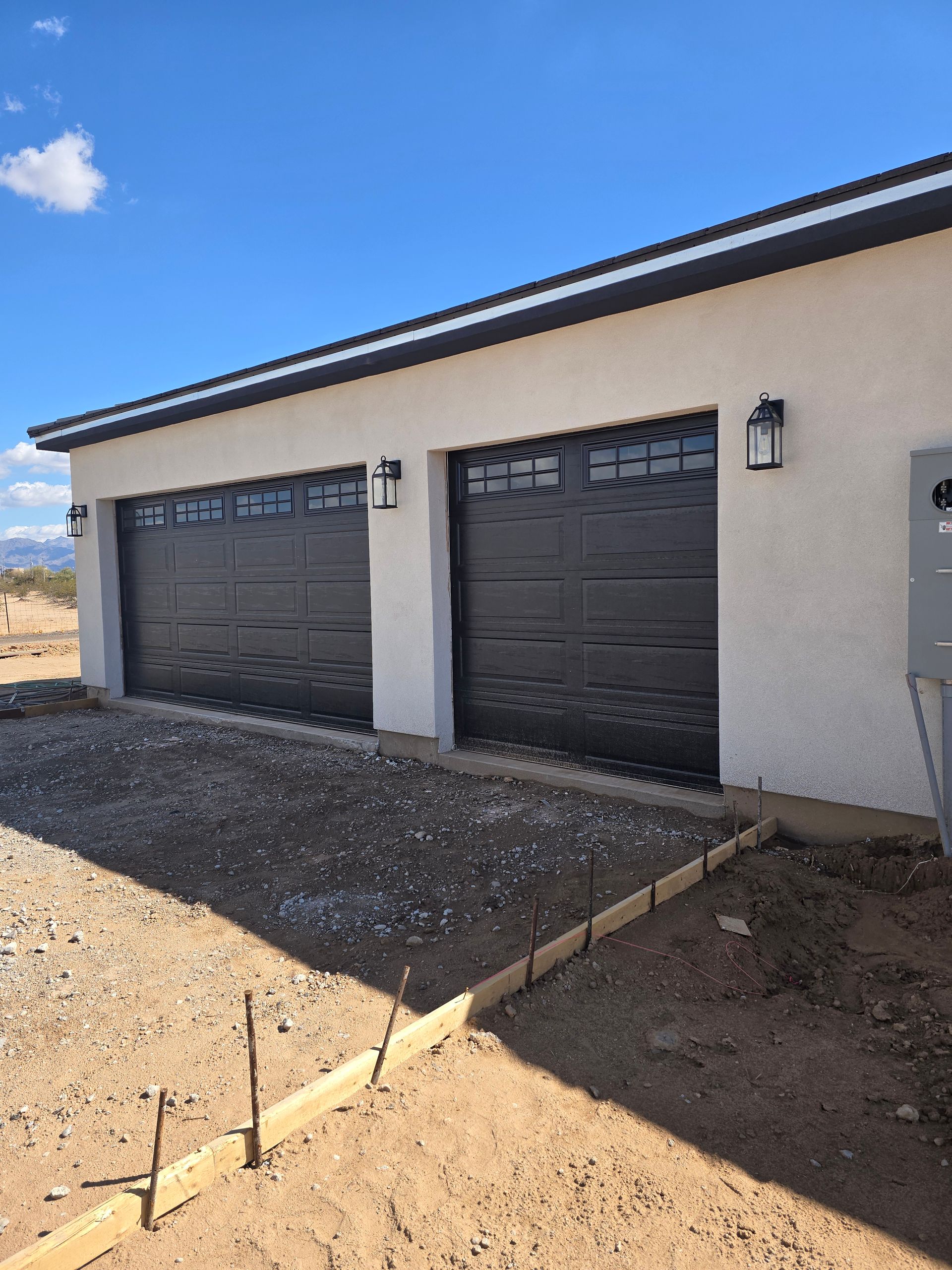 brand-new-garage-door-buckeye
