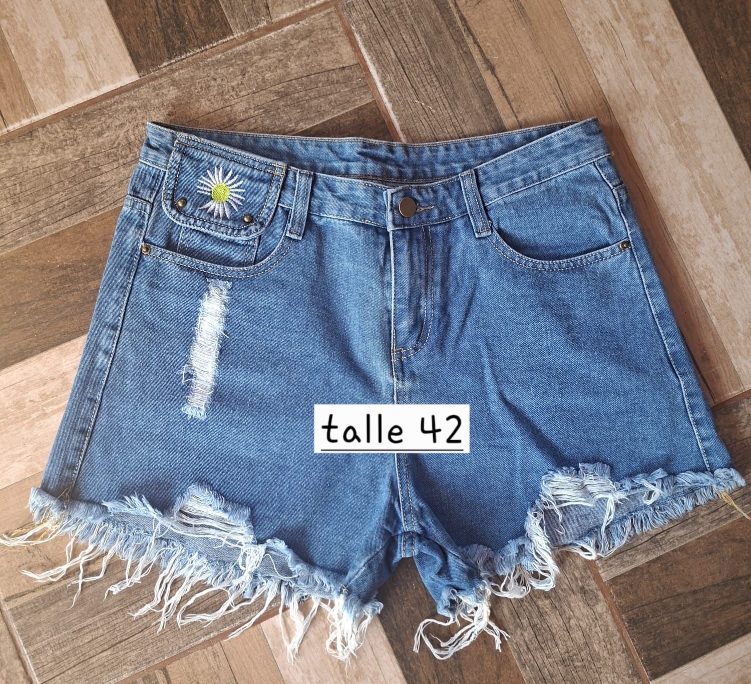 SHORT JULIA