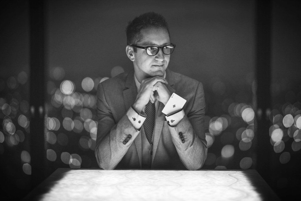 Manchester Magician Chris Hurst, Wedding Magician, Party Magician, Corporate Magician, Trade Show Magician, Restaurant Magician, Wedding Entertainment, Party Entertainment, Corporate Entertainment, Trade Show Entertainment, Restaurant Entertainment