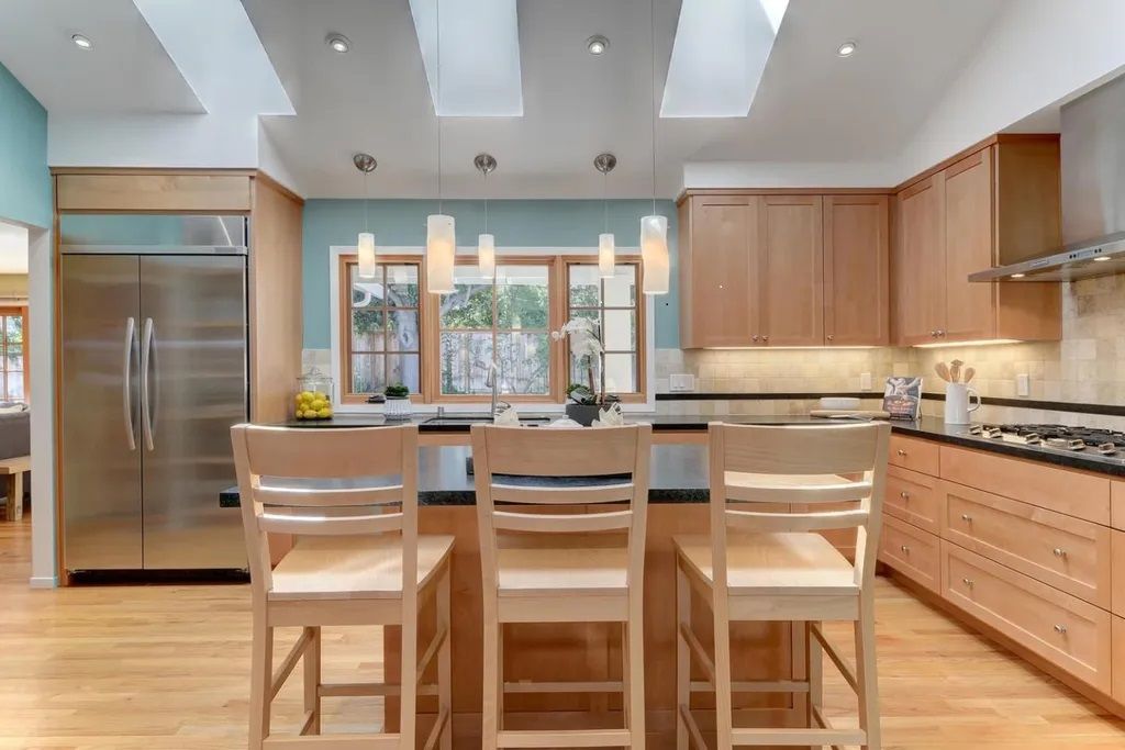 Modern Transitional Kitchen Remodel in Greenville, SC by Nunley Custom Homes project photo 6