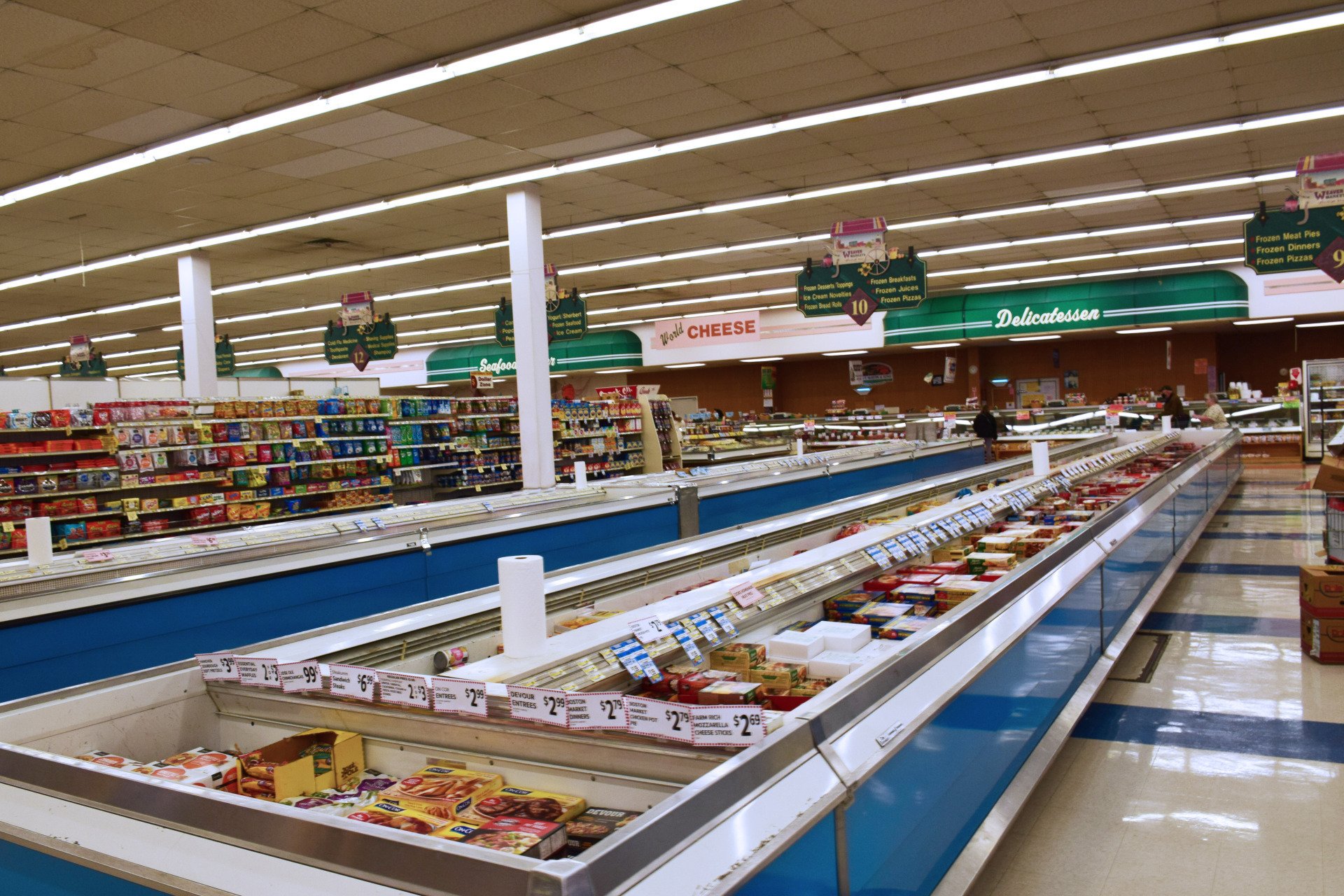 Center Store Weaver Markets Adamstown PA
