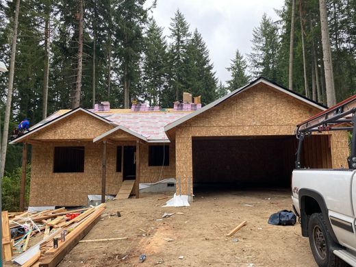 New custom home under construction