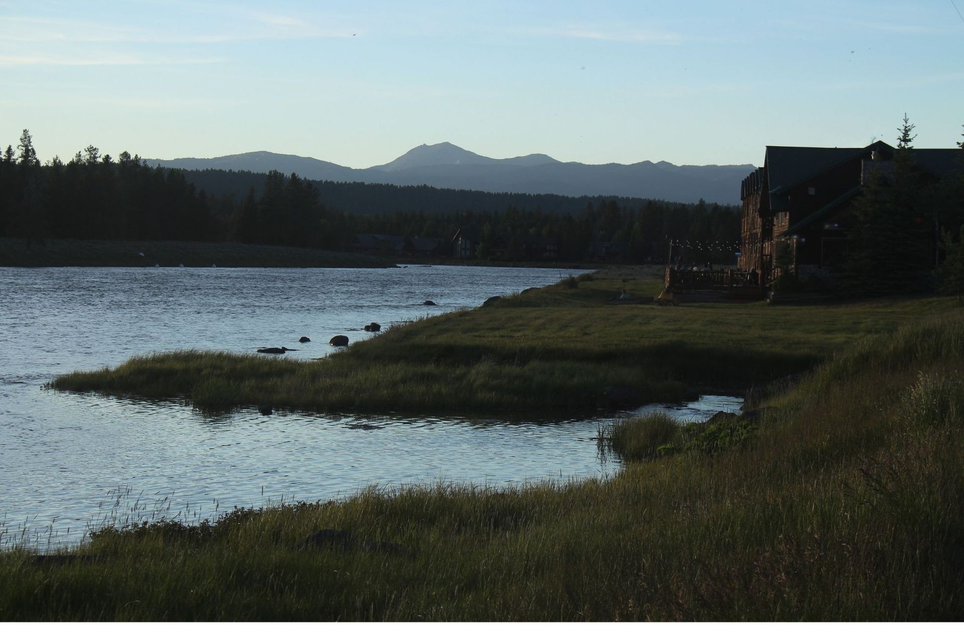 Suites & Cabin Rentals | Angler's Lodge | Island Park