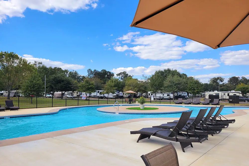 Theodore Alabama Cabin Rental With Resort Style Pool