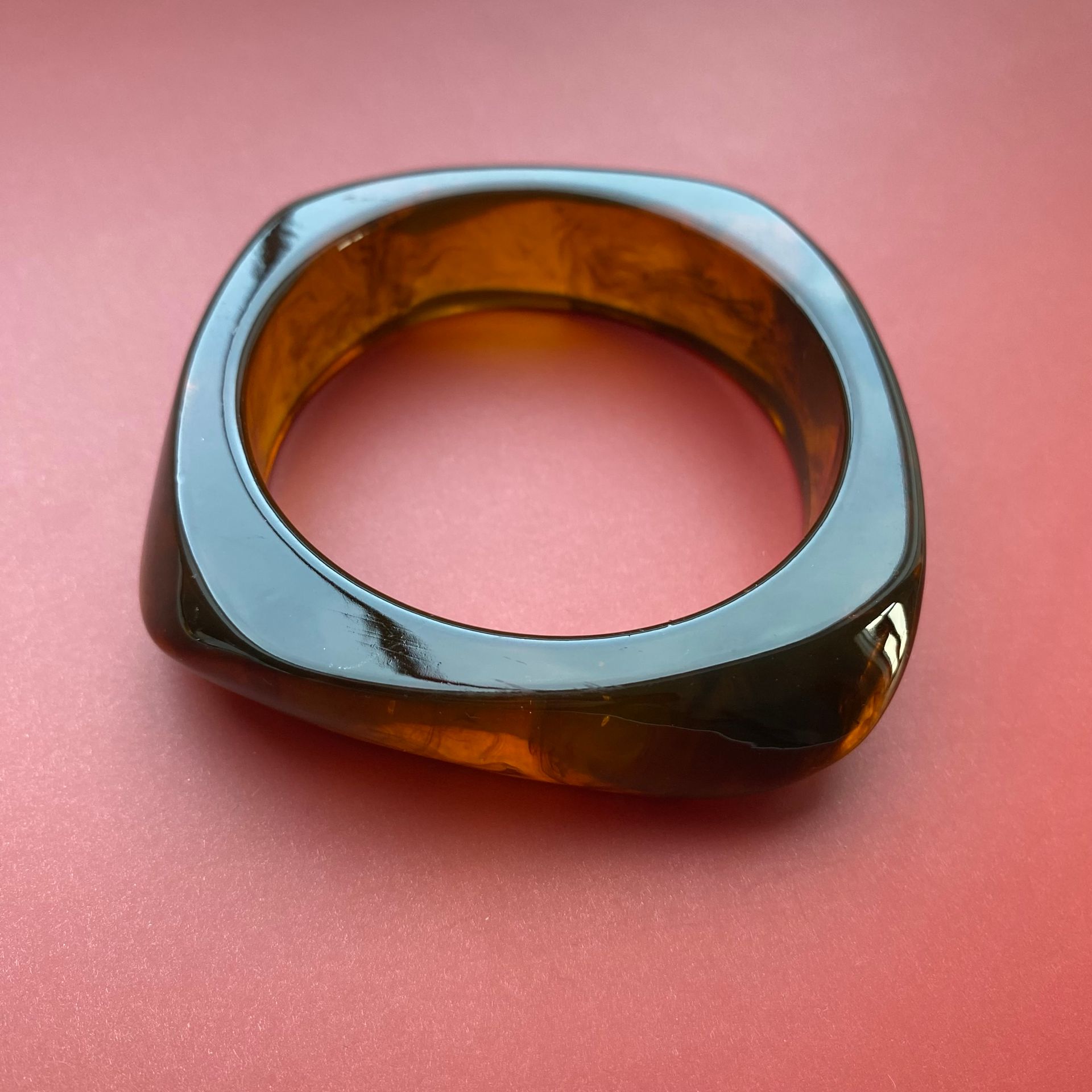 Bangle brown