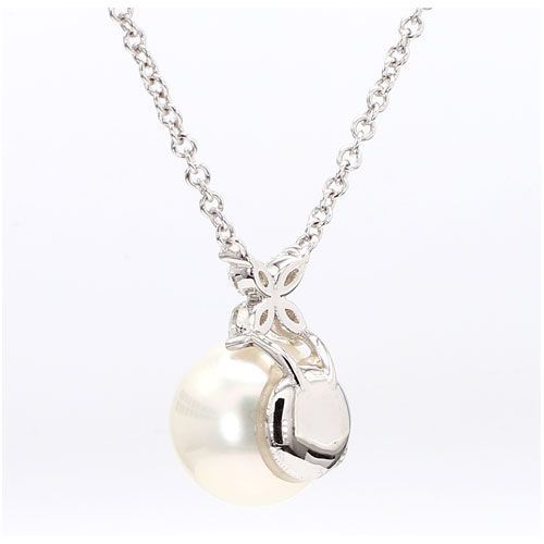 P1444 Diamond and Pearl Pendant