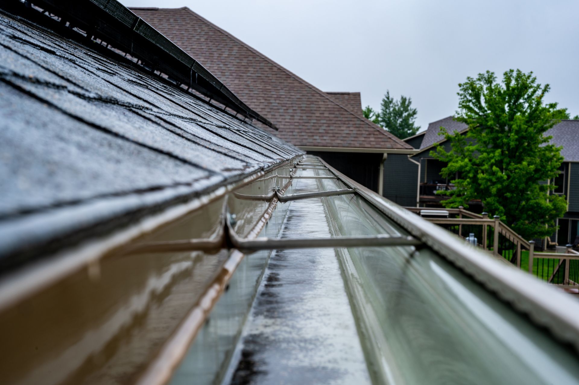 signs your gutters needs attention