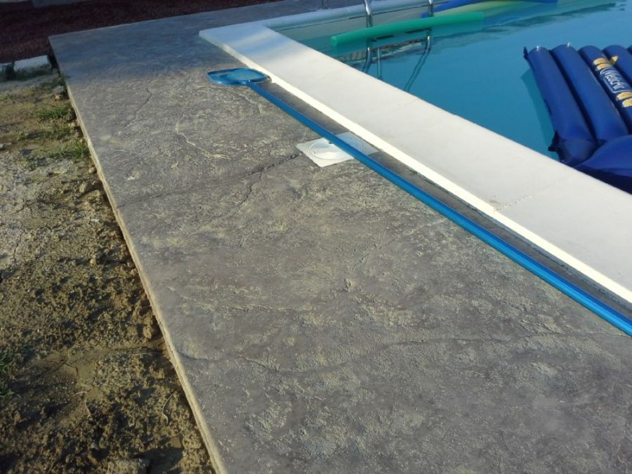 Pavimento stampato bordo piscina
