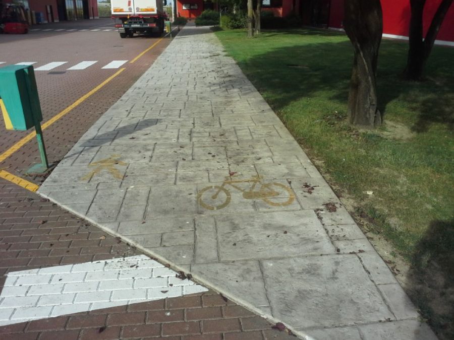 Pavimento stampato pista ciclabile