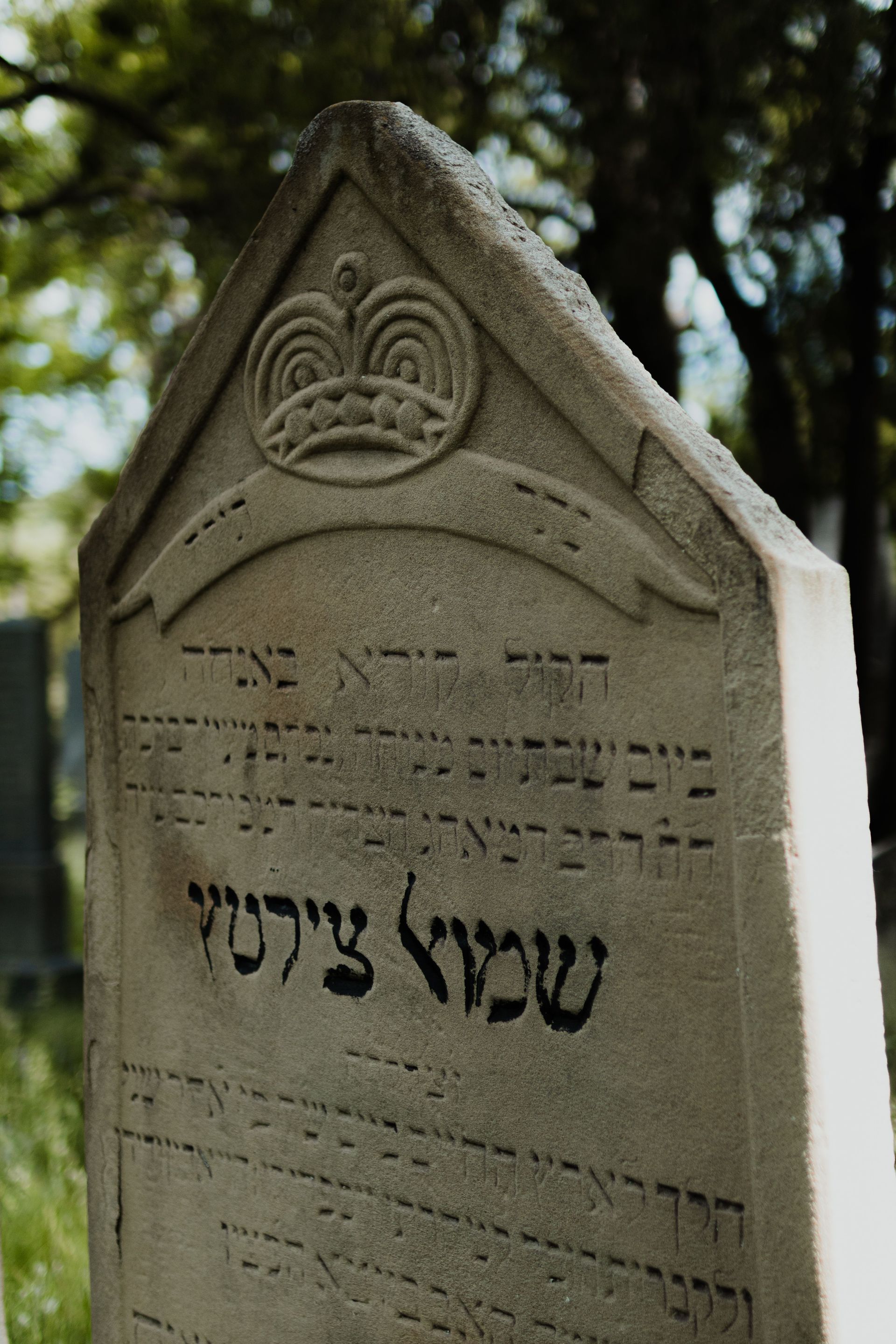 What Makes a Burial Kosher According to Jewish Law