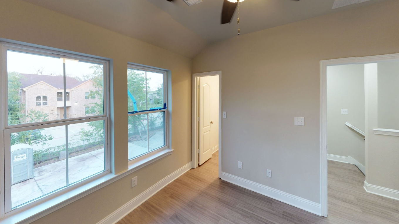 1003 Ave. A