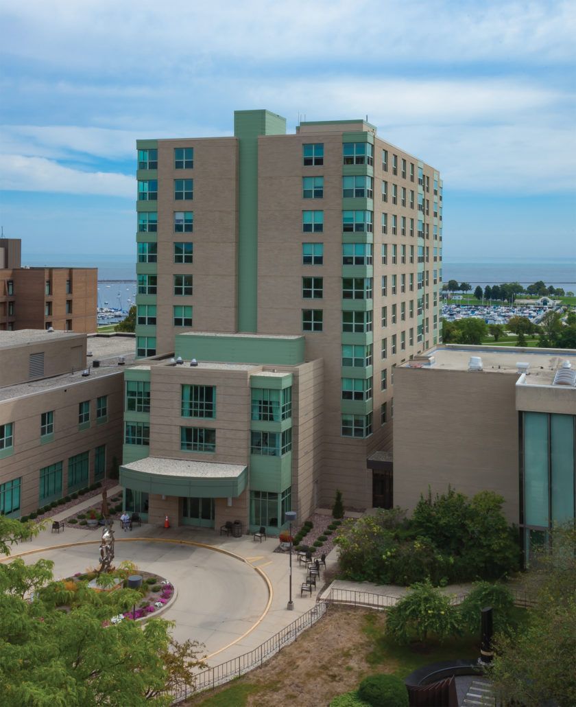 Picture Of Big Building  | Milwaukee, WI | Langer Roofing & Sheet Metal