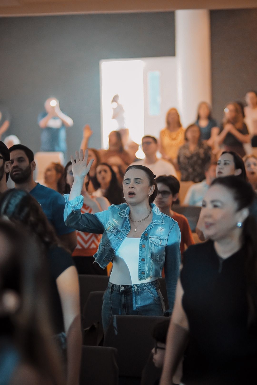 Comunidade da IPNOVA reunida em adoração no culto de 25 de outubro de 2026