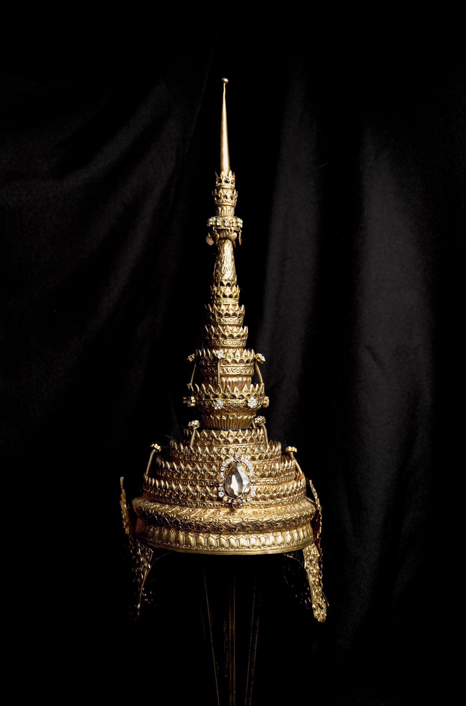 Makot Nearong (Male Crown) Photo Print
