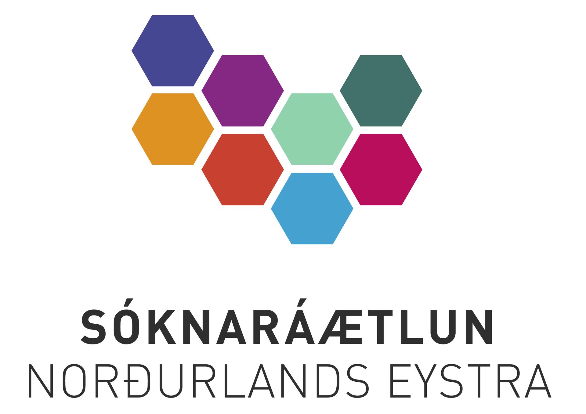 Logo with colorful hexagons above the text “SÓKNARÁÆTLUN NORÐURLANDS EYSTRA”