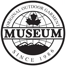 Il logo del museo originale dell'abbigliamento outdoor dal 1986.