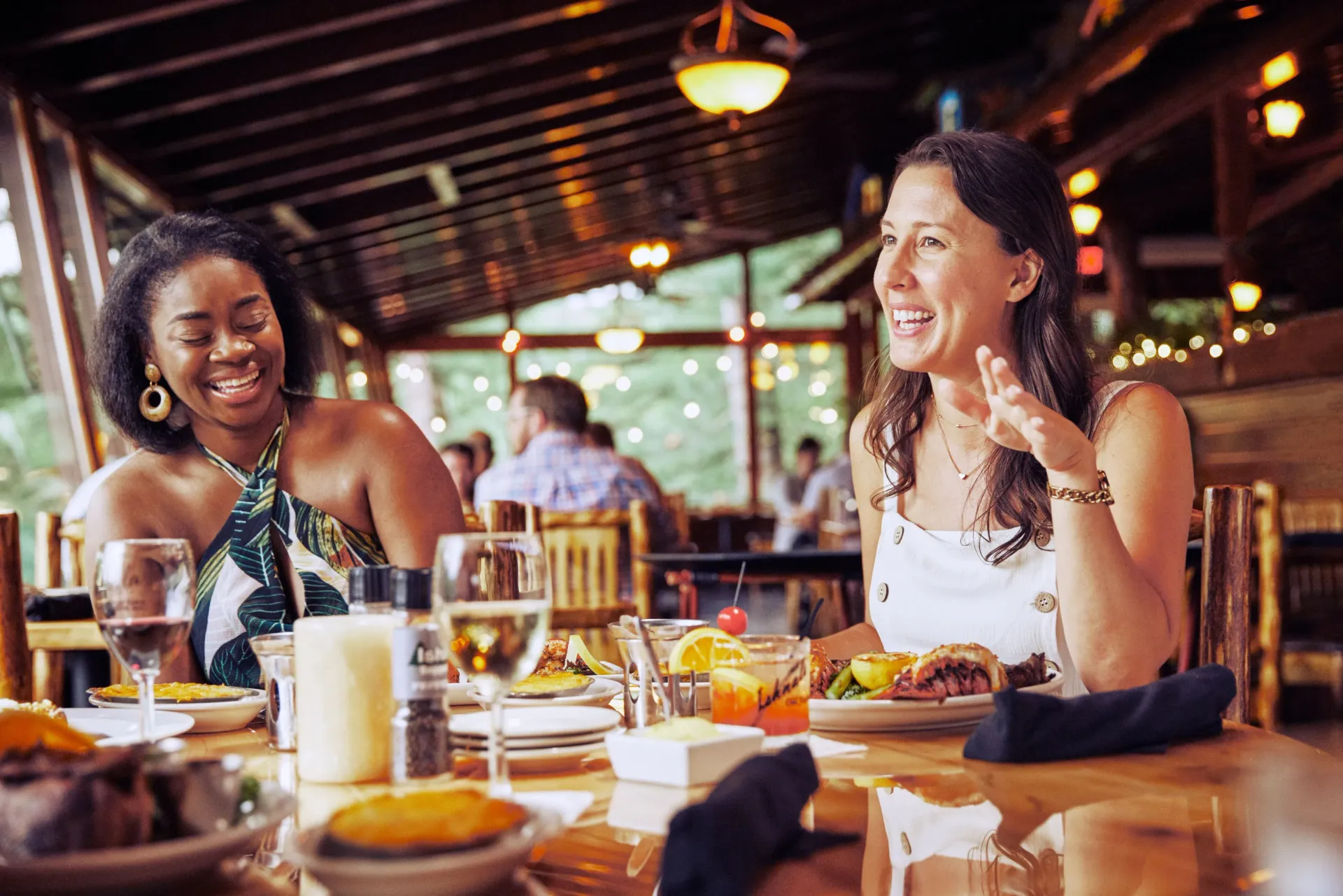 Ishnala restaurant on Lake Delton
