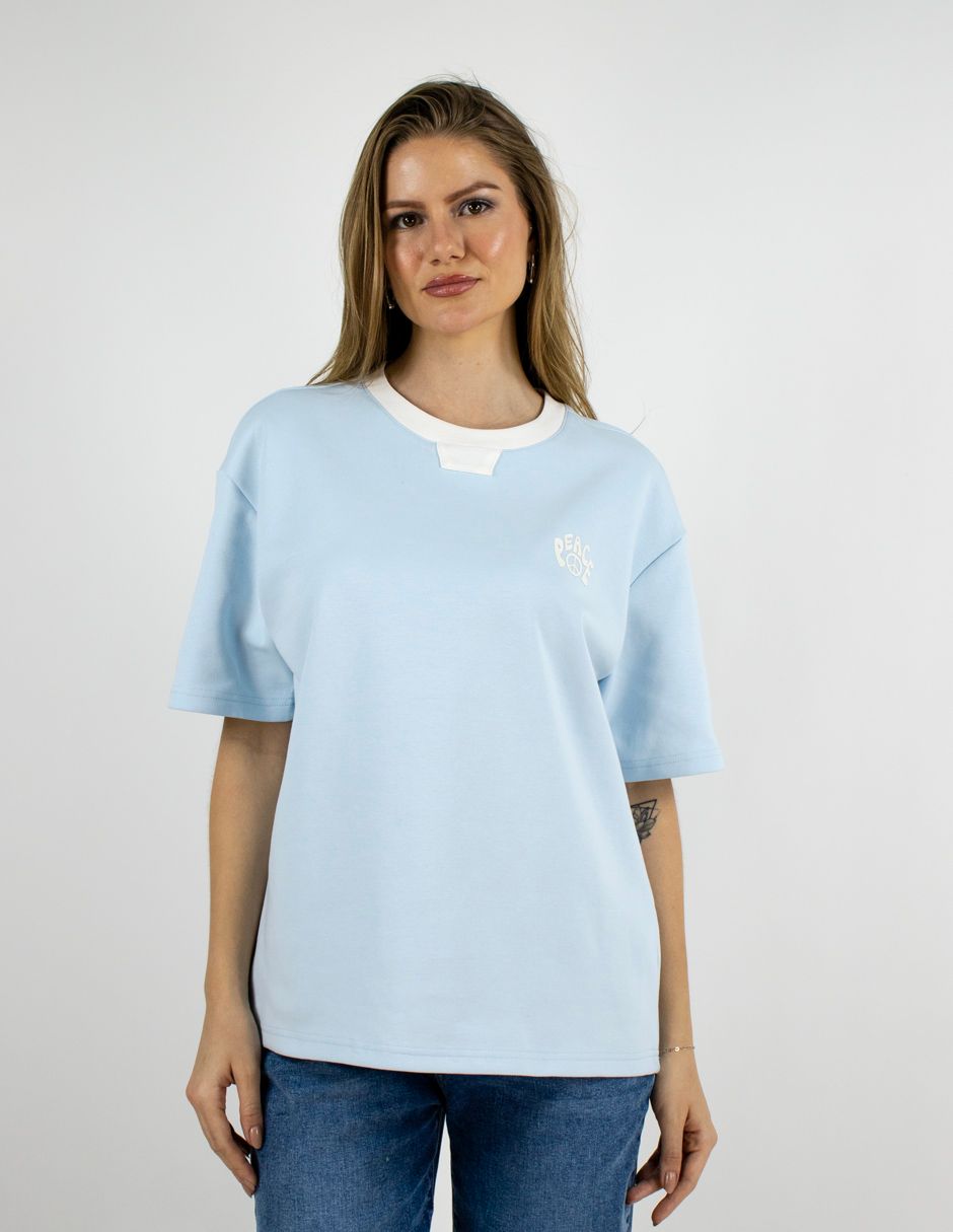 EXCLUSIVO BOUTIQUES WOVERLOVE Playera Furor Manga Corta Felpa Oversize Cielo