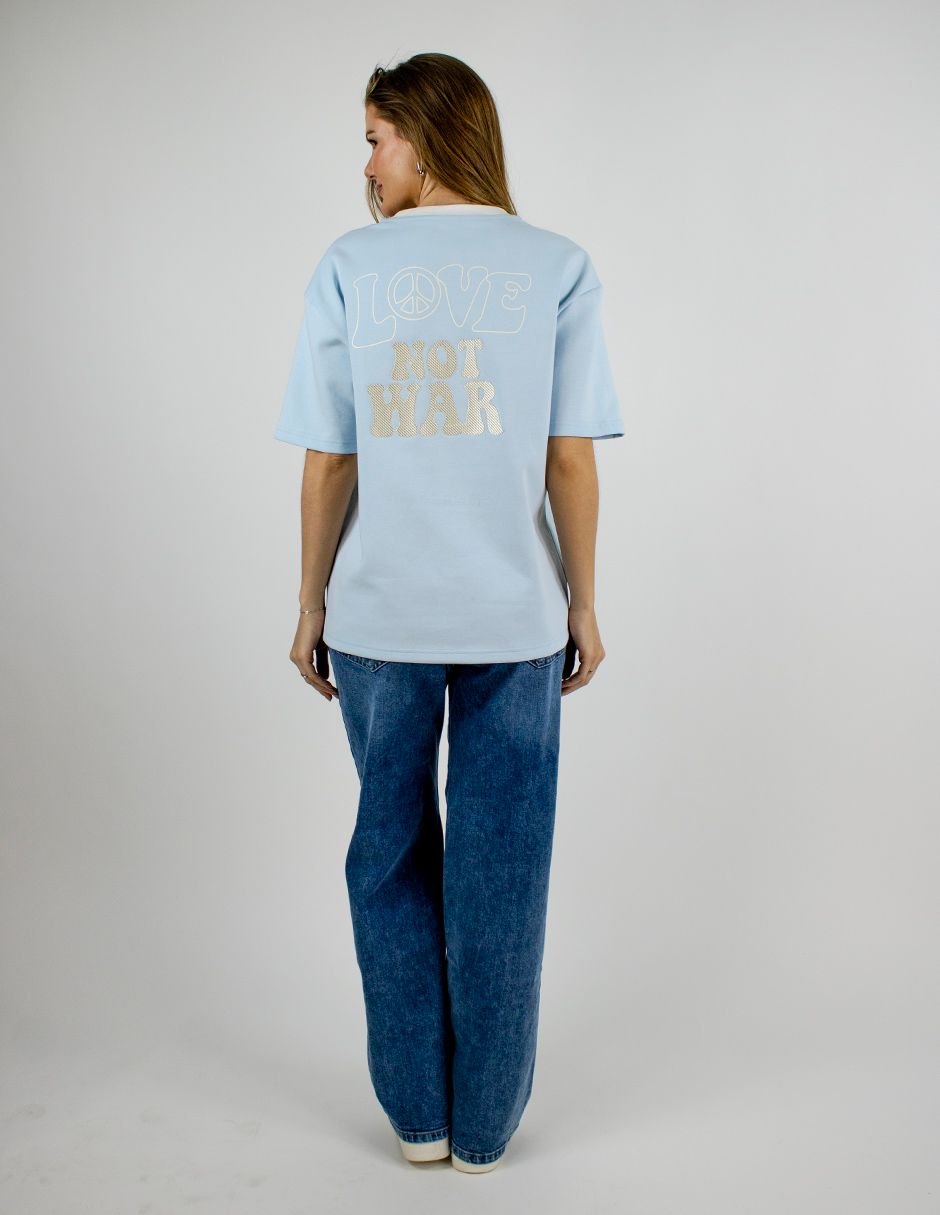 EXCLUSIVO BOUTIQUES WOVERLOVE Playera Furor Manga Corta Felpa Oversize Cielo