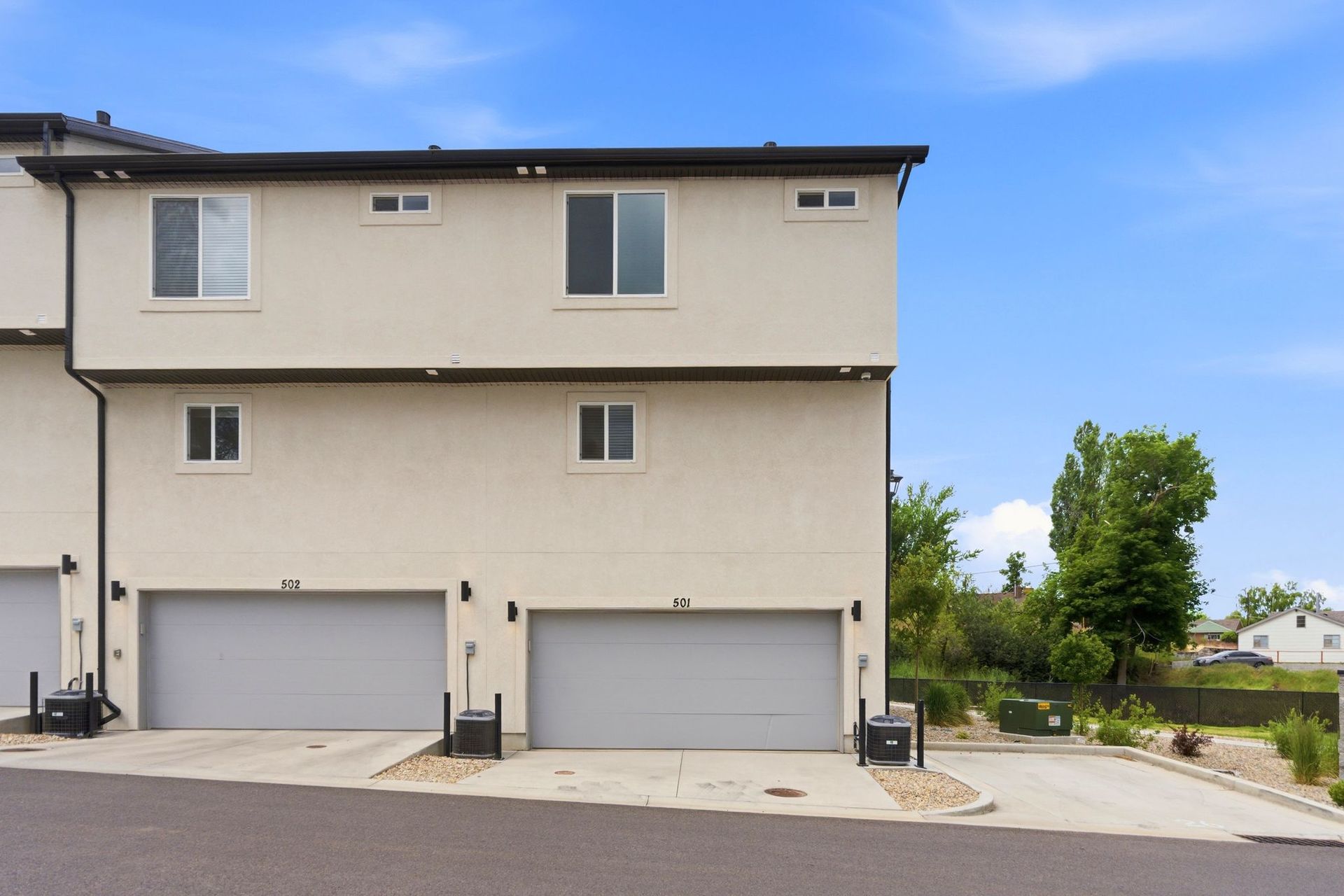 Family friendly pet friendly 2 bedroom 3 bedroom 4 bedroom townhomes for rent Madison Towns on 40th