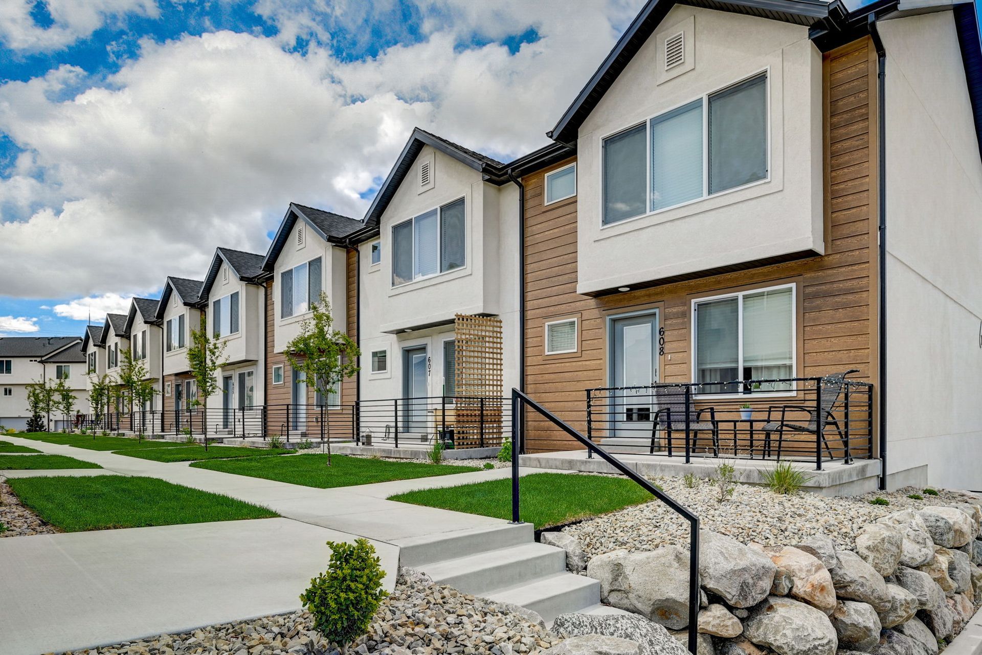 Exterior view of luxury rental townhomes in South Ogden Madison Towns on 40th