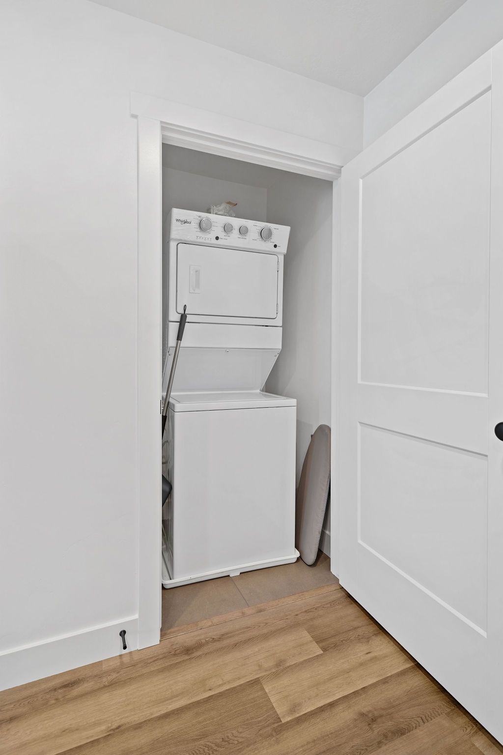In Unit Washer Dryer townhome rentals South Ogden Madison Towns on 40th