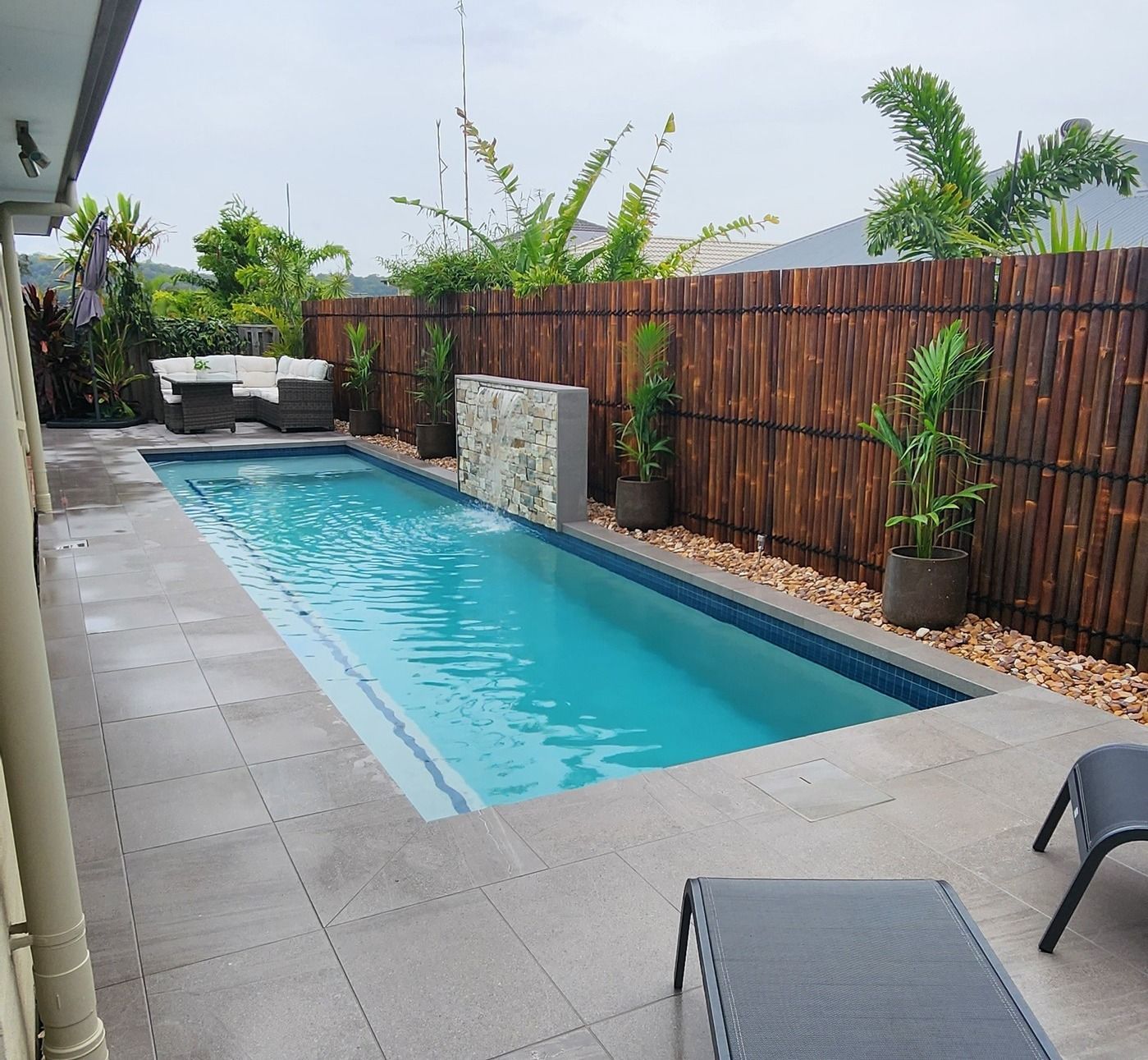 custom pools chambers flats