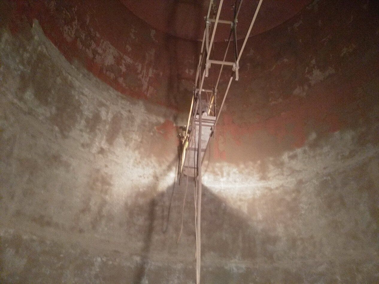 Lavori di sabbiatura su silos