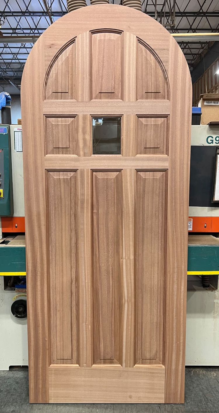 #29361
Sapele Mahogany
8 Panel Round Top entry door