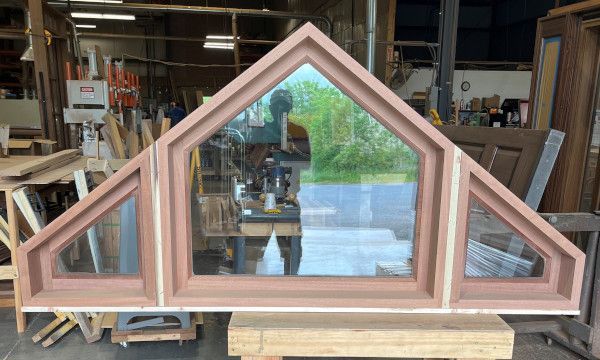 Ghidorzi #29208
Mahogany door unit with 2 separate 3-piece transoms
Wausau, WI