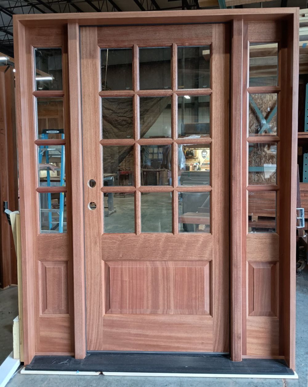 Goebelwood #29173
Mahogany door
Split finish, clear exterior, white interior
Glen Mills, PA