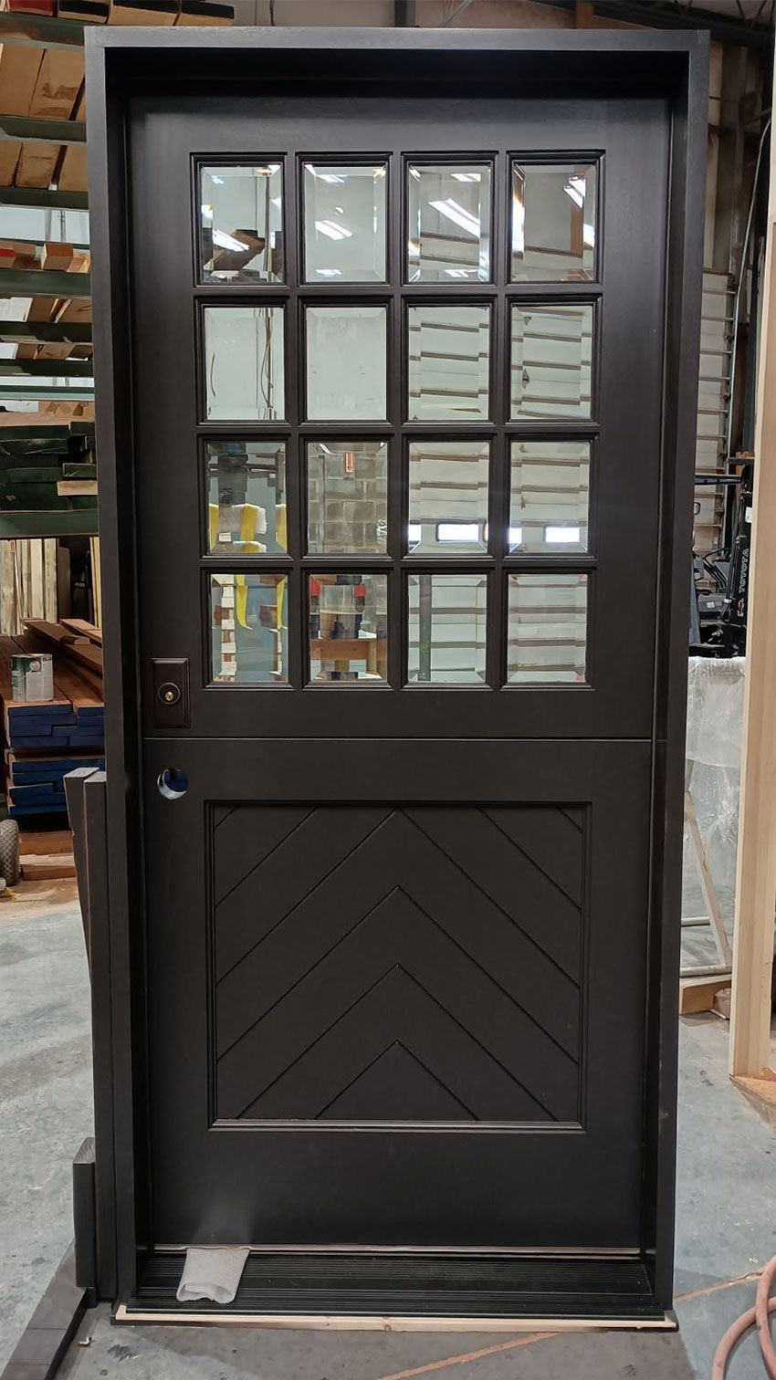 Matthews #28721
Dutch door
Beveled glass & Chevron panel
Painted in SW Black Magic #6991