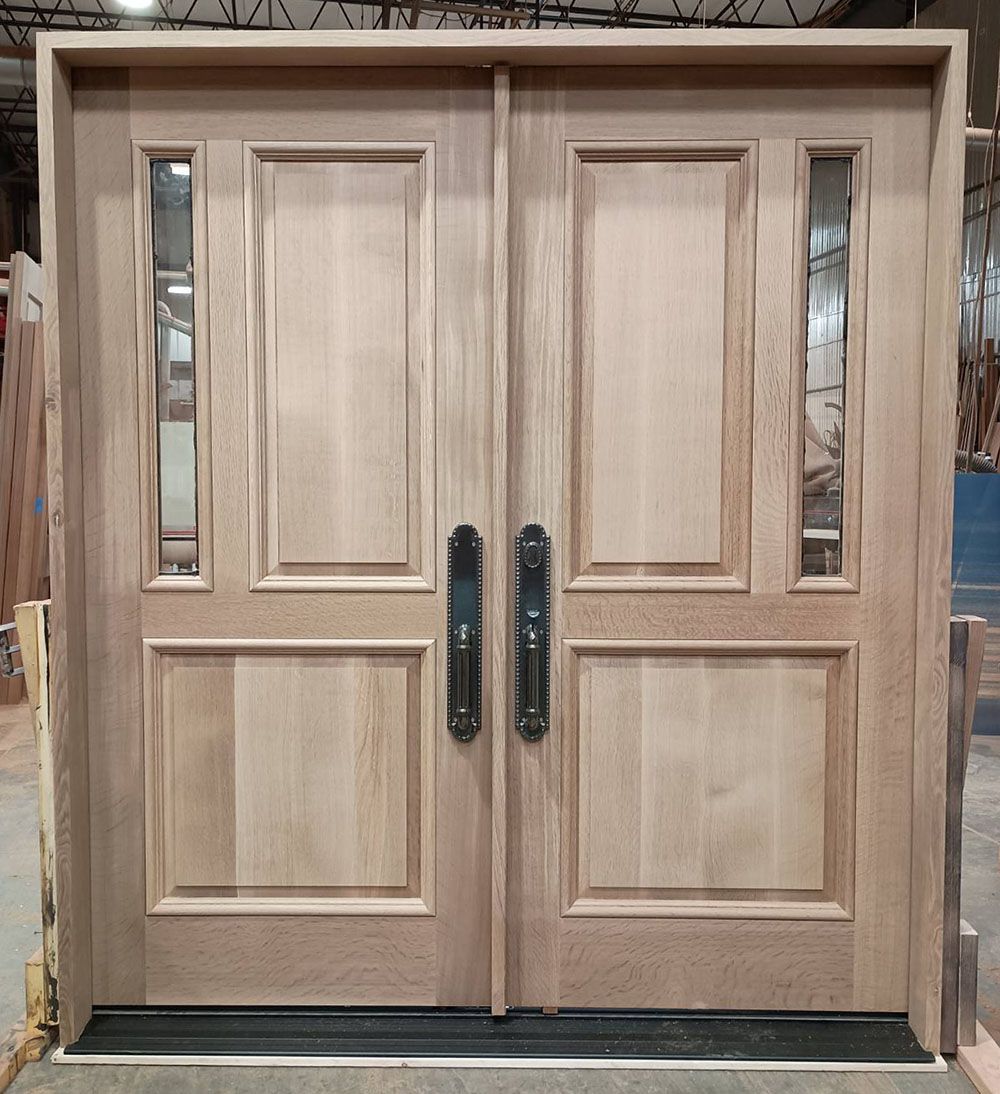 Mohebbi #28239
Rift white oak
Inset panel mouldings
Customer supplied rocky mountain hardware installed
