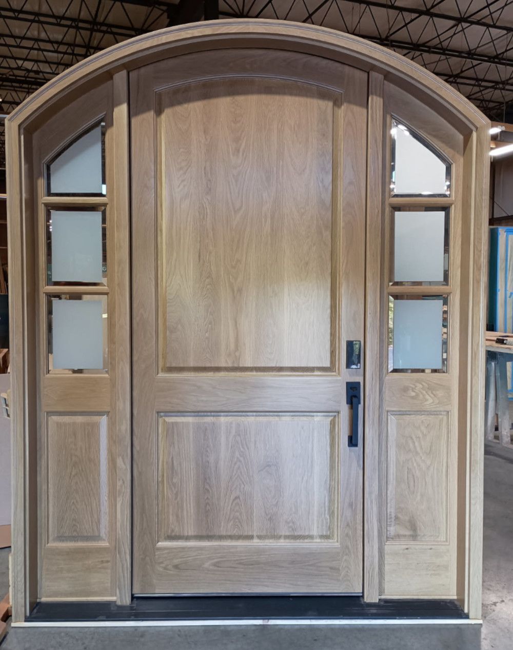 Raffio #29274
Flat Sawn White Oak
Sandblasted glass with beveled edges
Emtek Empowered WiFi/BT lock
Finished in clear
Wantagh, NY