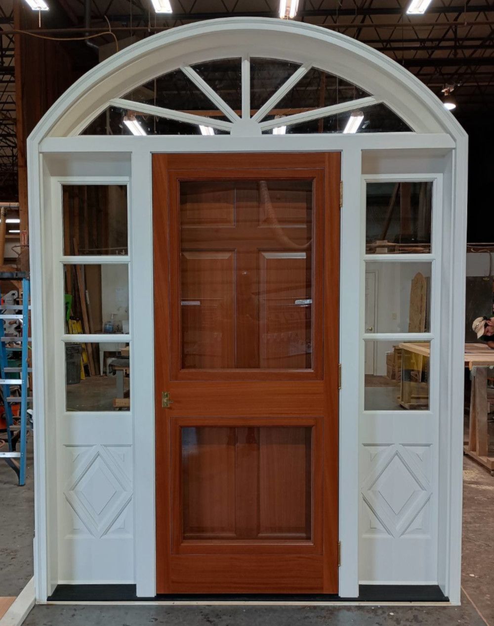 Romay #29184
Mahogany door & storm door
Stained Chaparral, painted F&B Wimborne White
Upperco, MD
