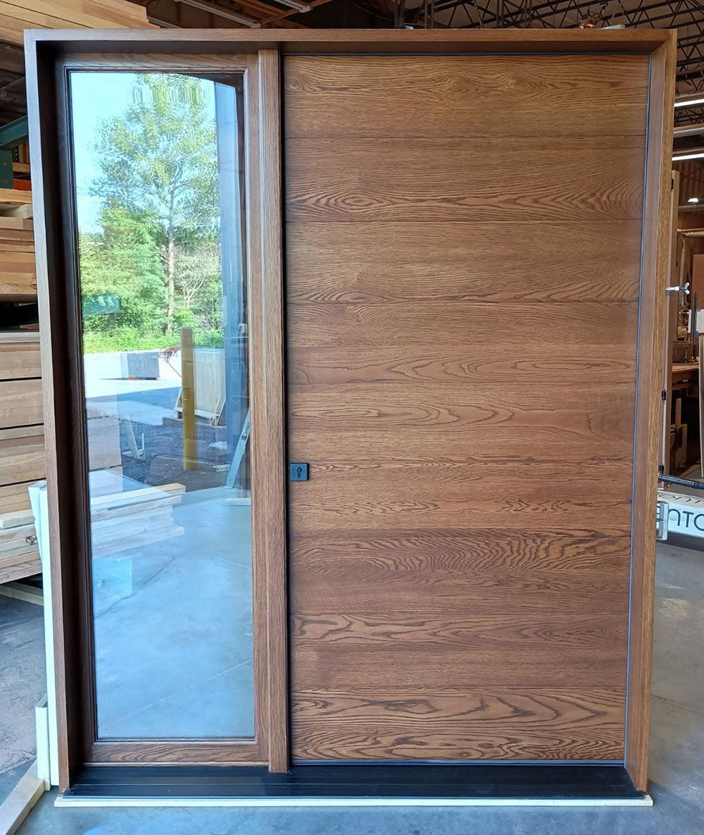 Ryan #28860
Flat Sawn White Oak flush door
Hoppe contemporary multi-point lock
Finished in Chappo
Fair Haven, NJ