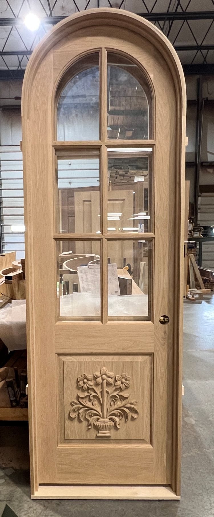Stoker #29227
Flat sawn white oak round top door
with customer flower pot carving
Unfinished
West Lafayette, IN