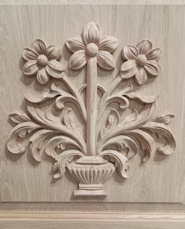 Stoker #29227
Flat sawn white oak round top door
with customer flower pot carving
Unfinished
West Lafayette, IN