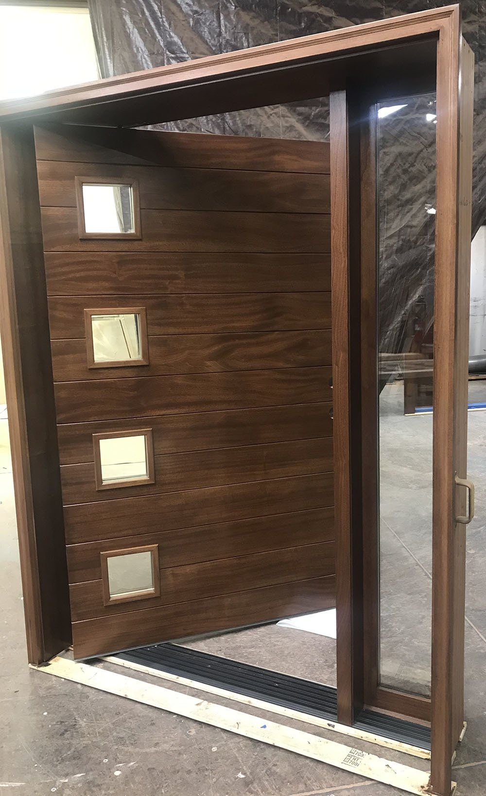 H2 #26678 48” wide pivot door – mahogany – prefinish chappo