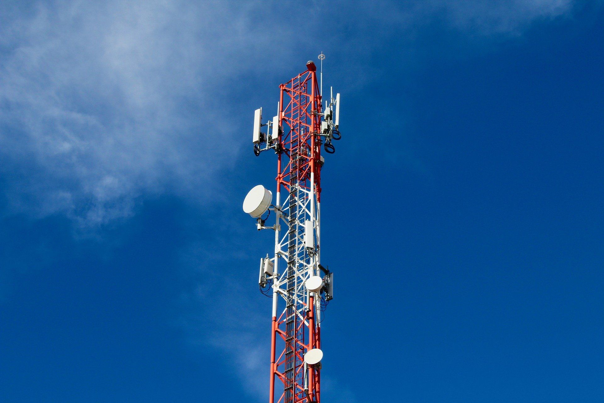Servicios de seguridad privada en Colombia con vigilancia profesional, análisis de riesgos y tecnología avanzada de Sevicol