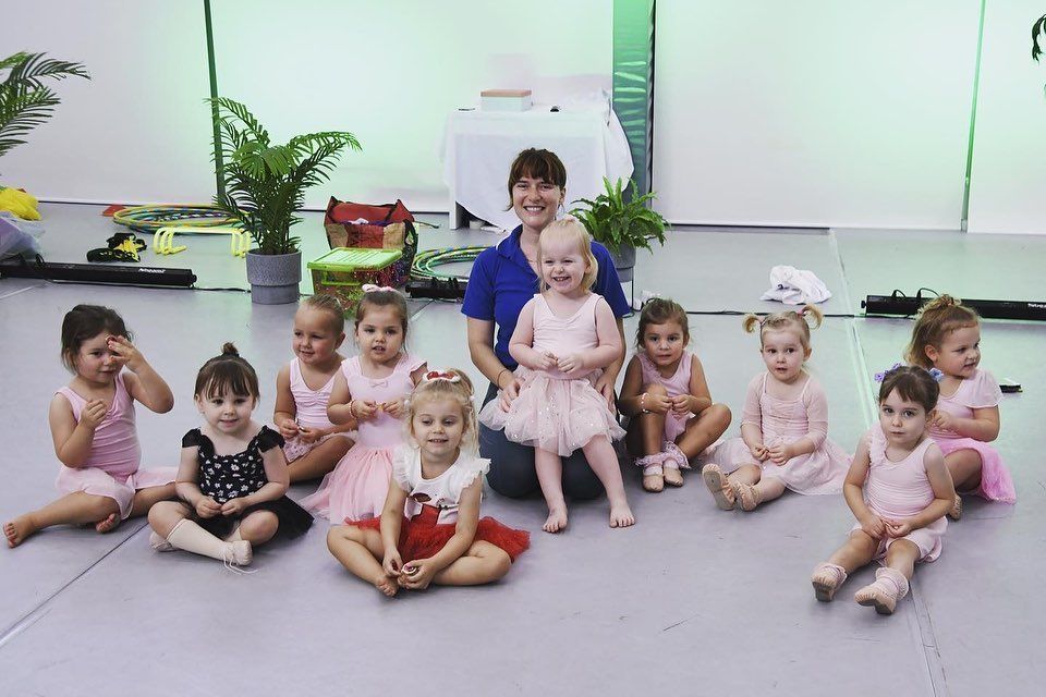 Group Children And Instructor — Dance Classes In Townsville